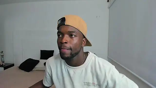 Dylan Taylor online show from 03/02/25, 03:45