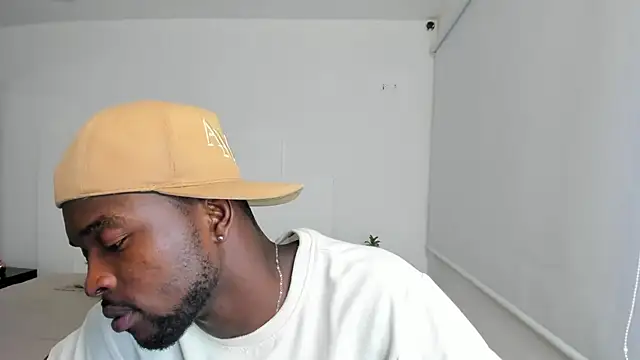 Dylan Taylor online show from 03/08/25, 01:50