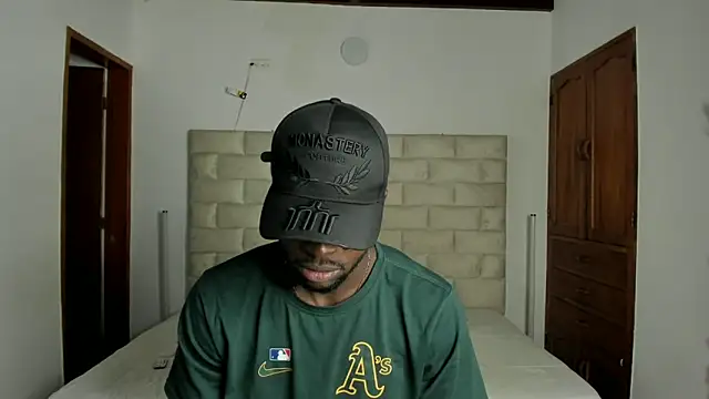 Dylan Taylor online show from 02/15/26, 03:36