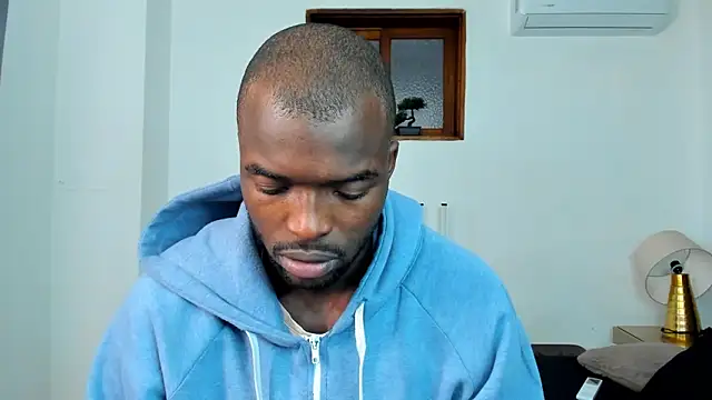 Snapshot of Dylan_Taylor chatting on 06/10/26, 01:43 Dylan Taylor online show from 06/10/26, 01:43