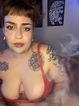 Snapshot of name_less_lulu chatting on 02/18/26, 01:23 name less lulu online show from 02/18/26, 01:23