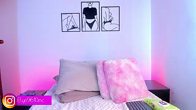 ellie mcdonald online show from 07/10/26, 09:28