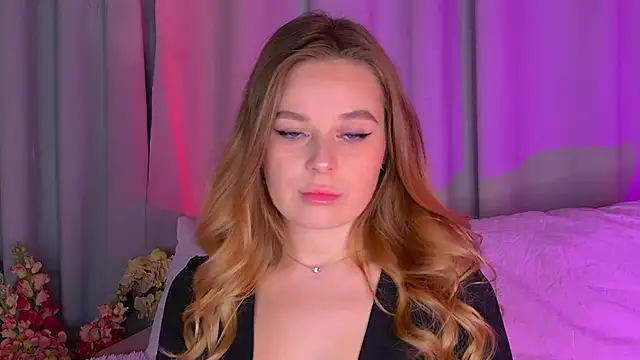 BeatriceEsmont online show from 09/17/25, 08:21