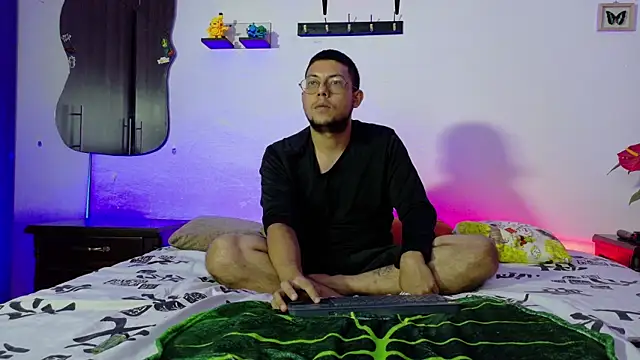 Nymphobuddies online show from 11/26/25, 07:37