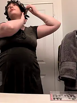 Twitchtheclownn online show from 12/05/25, 08:38