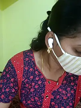 Snapshot of Tamil_Shalini_Lustyy chatting on 02/12/25, 04:55 Tamil Shalini Lustyy online show from 02/12/25, 04:55