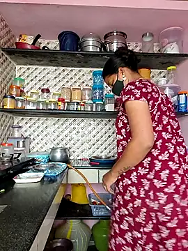 Snapshot of Tamil_Shalini_Lustyy chatting on 10/21/25, 03:18 Tamil Shalini Lustyy online show from 10/21/25, 03:18