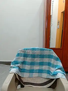 Snapshot of Tamil_Shalini_Lustyy chatting on 11/26/25, 12:44 Tamil Shalini Lustyy online show from 11/26/25, 12:44