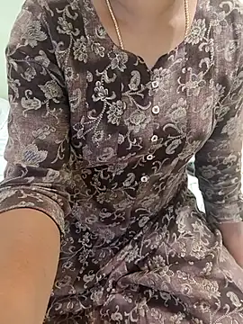 Snapshot of Tamil_Shalini_Lustyy chatting on 12/02/25, 05:35 Tamil Shalini Lustyy online show from 12/02/25, 05:35