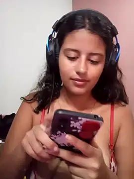 Snapshot of Babydol18_ chatting on 01/27/25, 01:59 Babydol18  online show from 01/27/25, 01:59