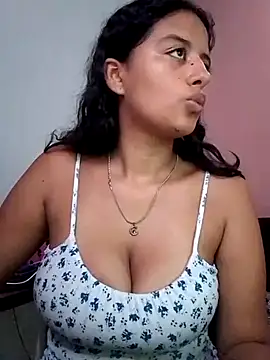 Snapshot of Babydol18_ chatting on 02/02/25, 04:54 Babydol18  online show from 02/02/25, 04:54