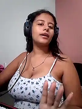 Snapshot of Babydol18_ chatting on 02/03/25, 04:35 Babydol18  online show from 02/03/25, 04:35