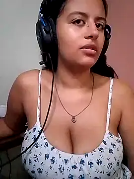 Snapshot of Babydol18_ chatting on 03/10/25, 01:10 Babydol18  online show from 03/10/25, 01:10