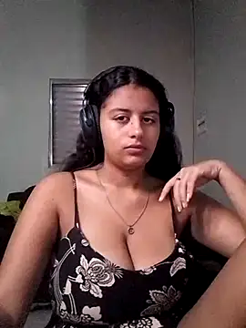 Snapshot of Babydol18_ chatting on 03/18/25, 07:19 Babydol18  online show from 03/18/25, 07:19