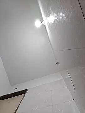 samee00721 online show from 02/14/25, 07:33