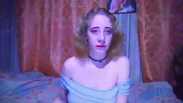 Snapshot of MelxMellie chatting on 12/20/24, 03:42 MelxMellie online show from 12/20/24, 03:42