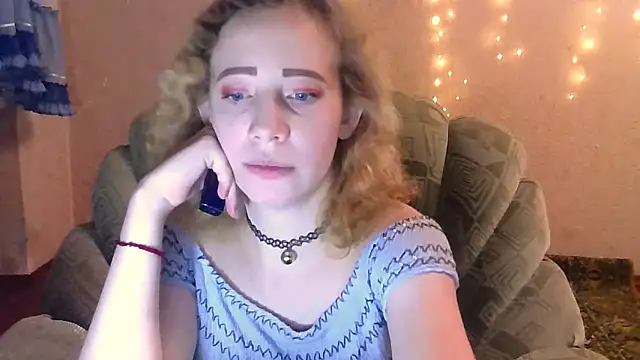 Snapshot of MelxMellie chatting on 02/05/25, 01:58 MelxMellie online show from 02/05/25, 01:58