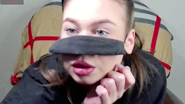 Snapshot of Mikki5P chatting on 02/18/25, 06:04 Mikki5P online show from 02/18/25, 06:04