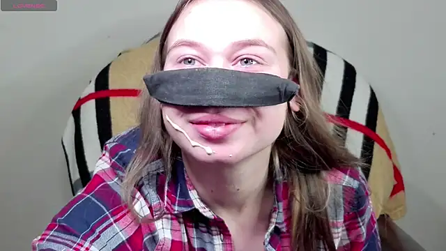 Snapshot of Mikki5P chatting on 02/21/25, 06:04 Mikki5P online show from 02/21/25, 06:04