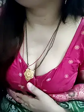 Snapshot of Mayuri77 chatting on 02/23/26, 05:27 Mayuri77 online show from 02/23/26, 05:27