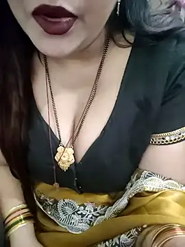 Snapshot of Mayuri77 chatting on 03/05/26, 05:09 Mayuri77 online show from 03/05/26, 05:09