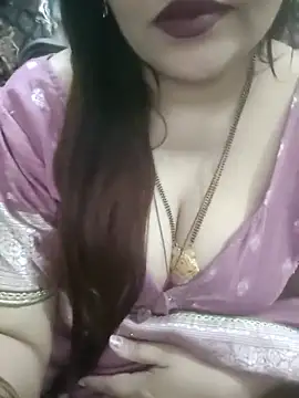 Snapshot of Mayuri77 chatting on 03/08/26, 08:40 Mayuri77 online show from 03/08/26, 08:40