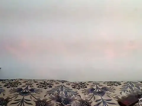 Snapshot of Unique_emy chatting on 10/28/25, 12:25 Unique emy online show from 10/28/25, 12:25