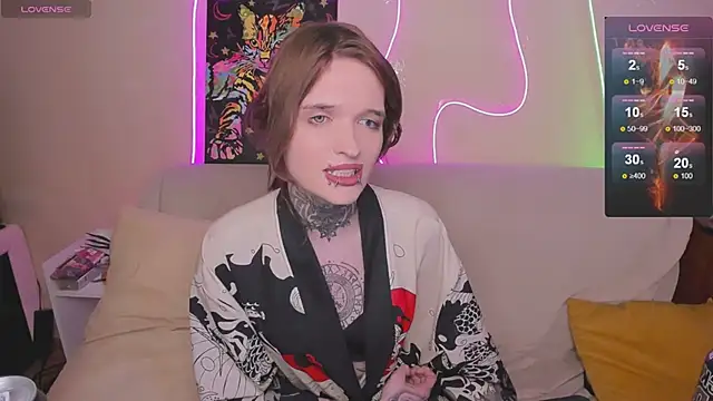 Snapshot of Simona_Rain chatting on 04/06/26, 10:33 Simona Rain online show from 04/06/26, 10:33