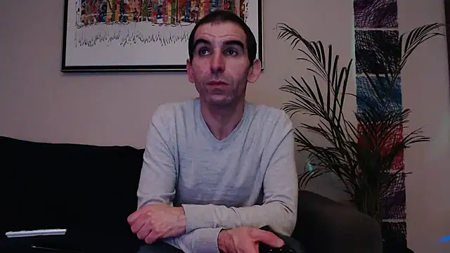 Snapshot of Samir_44200 chatting on 12/28/24, 06:17 Samir 44200 online show from 12/28/24, 06:17