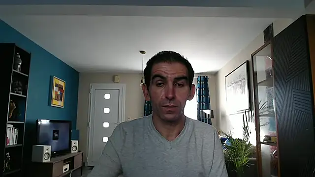 Snapshot of Samir_44200 chatting on 01/15/25, 01:41 Samir 44200 online show from 01/15/25, 01:41