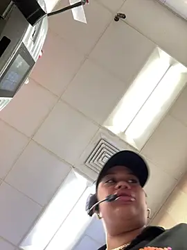 Snapshot of shyfr34k chatting on 02/23/25, 12:48 shyfr34k online show from 02/23/25, 12:48