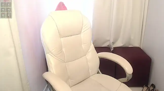 Snapshot of Xileny-Halliwey chatting on 02/10/25, 05:19 Xileny-Halliwey online show from 02/10/25, 05:19