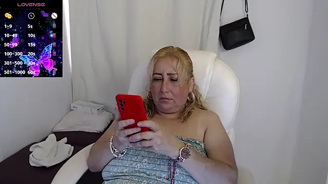 Snapshot of Xileny-Halliwey chatting on 09/23/25, 05:16 Xileny-Halliwey online show from 09/23/25, 05:16