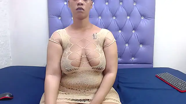 Snapshot of LolaTwerksXX chatting on 01/08/26, 09:22 LolaTwerksXX online show from 01/08/26, 09:22