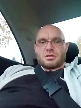 Snapshot of Ak0904 chatting on 10/31/25, 03:24 Ak0904 online show from 10/31/25, 03:24