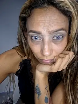 Snapshot of salome_drasin chatting on 04/04/26, 03:38 salome drasin online show from 04/04/26, 03:38