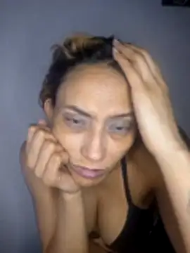 Snapshot of salome_drasin chatting on 04/13/26, 11:43 salome drasin online show from 04/13/26, 11:43