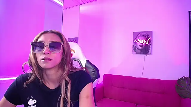 Snapshot of salome_drasin chatting on 07/17/26, 08:57 salome drasin online show from 07/17/26, 08:57