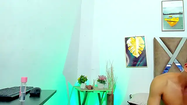 Snapshot of PETTTER_SPENCER chatting on 12/11/24, 01:28 PETTTER SPENCER online show from 12/11/24, 01:28