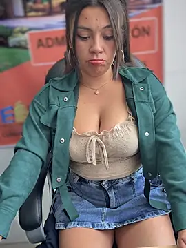 LIZ-06  online show from 01/16/26, 01:48