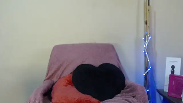 Snapshot of natgirlnatural chatting on 03/27/26, 06:29 natgirlnatural online show from 03/27/26, 06:29