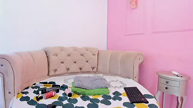 Snapshot of briannaduque chatting on 01/07/25, 06:24 briannaduque online show from 01/07/25, 06:24