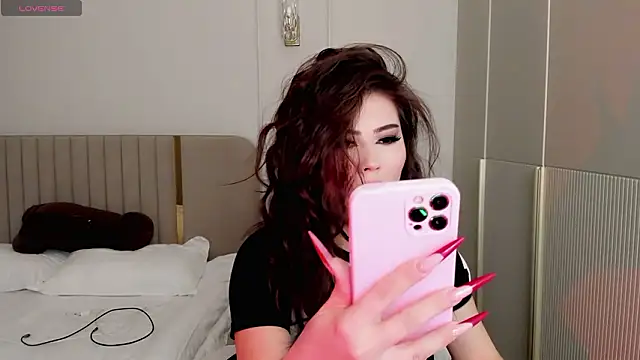 Snapshot of may_mia chatting on 02/01/26, 02:21 may mia online show from 02/01/26, 02:21