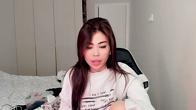 Snapshot of may_mia chatting on 03/05/26, 07:26 may mia online show from 03/05/26, 07:26