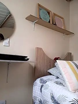 sofiaVelez01 online show from 03/03/25, 07:17