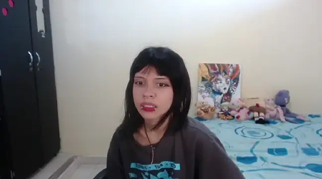 Snapshot of hachi_kitty chatting on 12/11/24, 06:20 hachi kitty online show from 12/11/24, 06:20