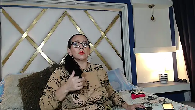 Snapshot of ashleylove_prg chatting on 01/07/25, 03:57 ashleylove prg online show from 01/07/25, 03:57