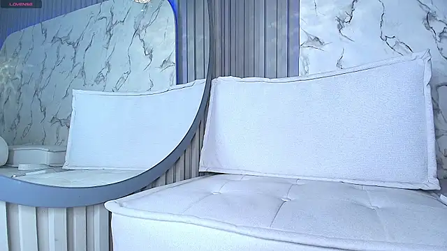 Franchesca De Luca online show from 03/21/25, 03:44