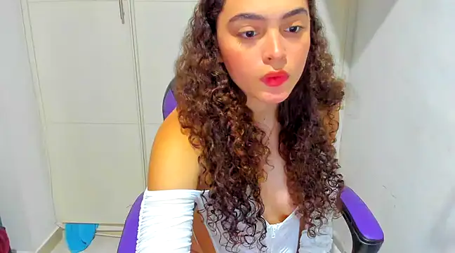 Lily anal squirt  online show from 12/11/24, 08:18