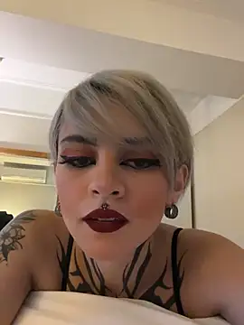 Snapshot of Trinity___s chatting on 01/04/25, 05:47 Trinity s online show from 01/04/25, 05:47